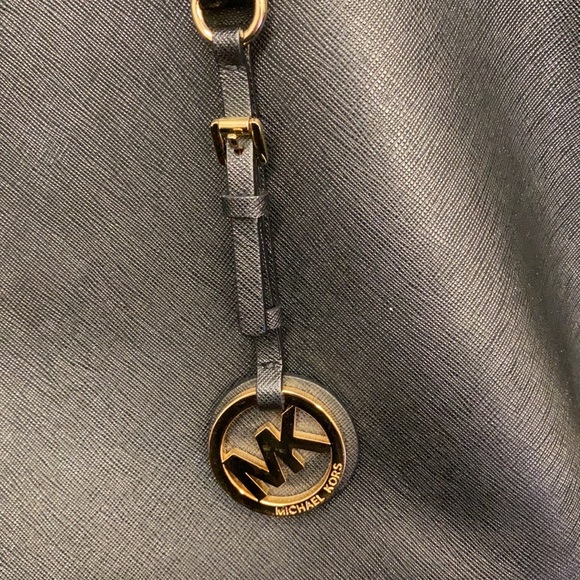 Michael Kors Jet Set black saffiano tote bag - Picture 3 of 11